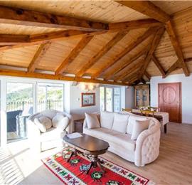 1 Bedroom Apartment with 2 Shared Pools, sleeps 2